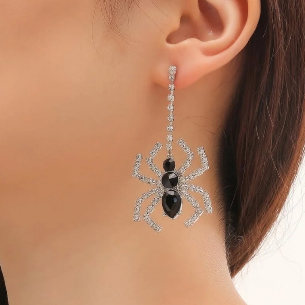 Elegant Black and Silver Spider Earrings J108